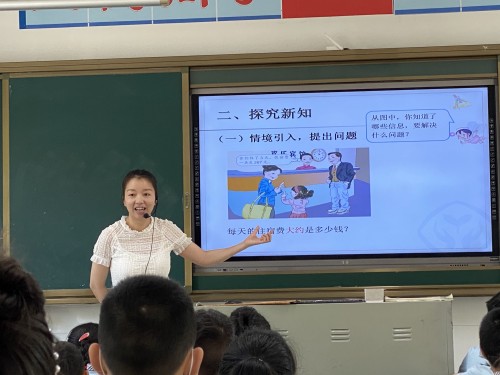 活动中，主备教师对自己的教学思路和设计意图进行说课，同年级同学科教